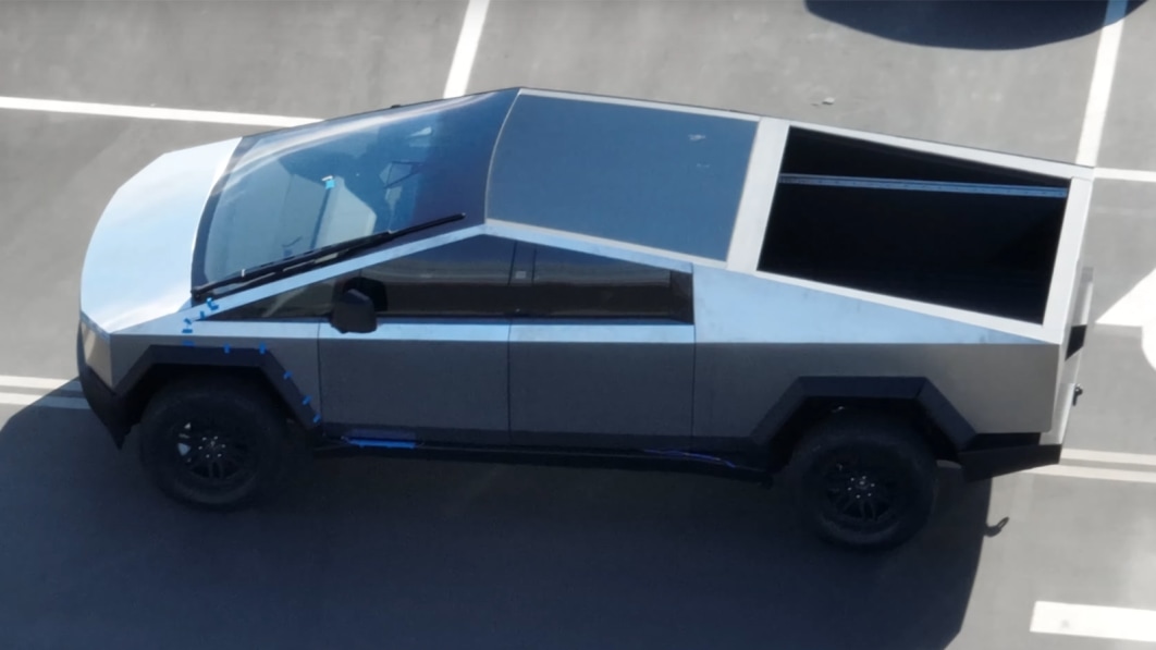 Tesla Cybertruck spied testing and HOLY CRAP LOOK AT THAT HUGE WIPER