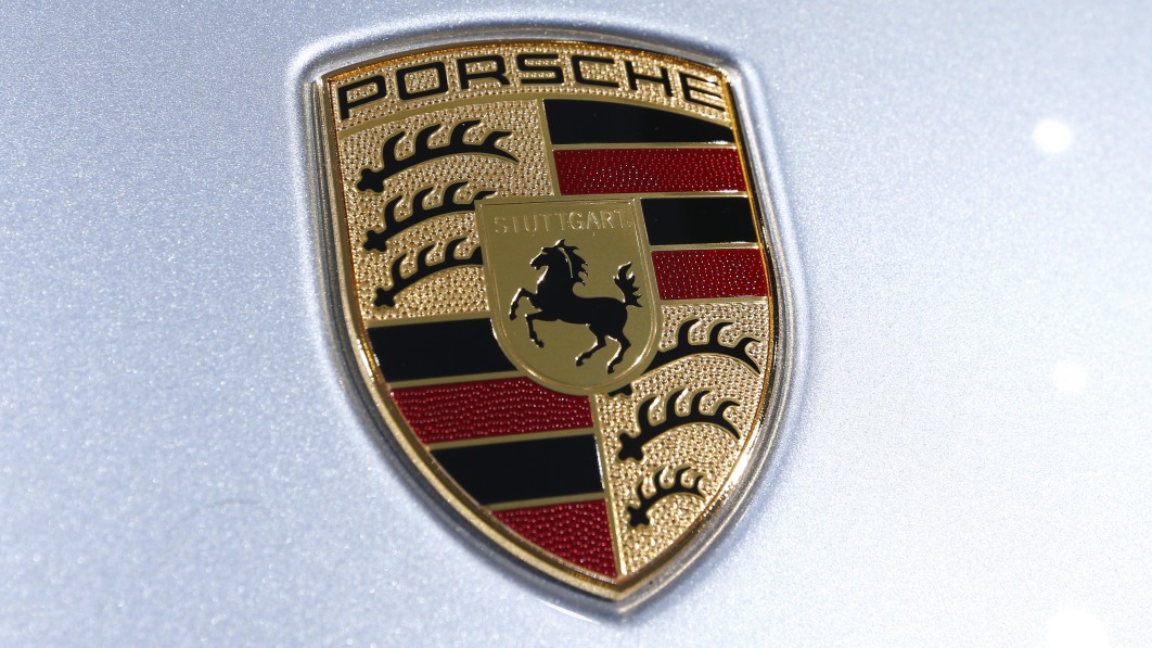 Familie Porsche und Piech unterstützt Börsengang, will VW-Beteiligung behalten