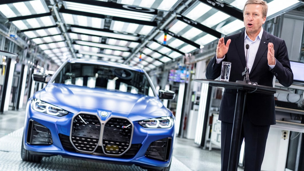El jefe de BMW advierte contra la estrategia puramente eléctrica