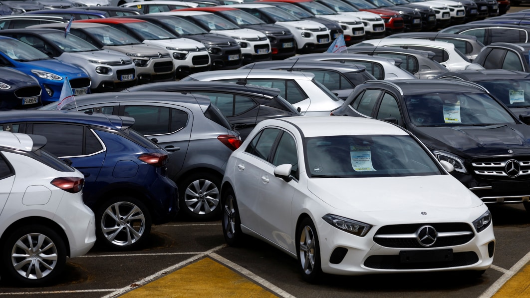 Las ventas de automóviles en Europa continúan recuperándose a medida que disminuye la escasez de suministro