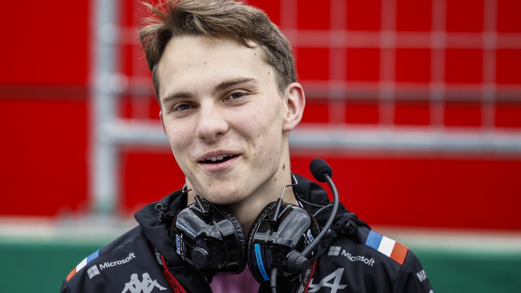Alpine says it signed Oscar Piastri for F1 seat — but he says it hasn’t