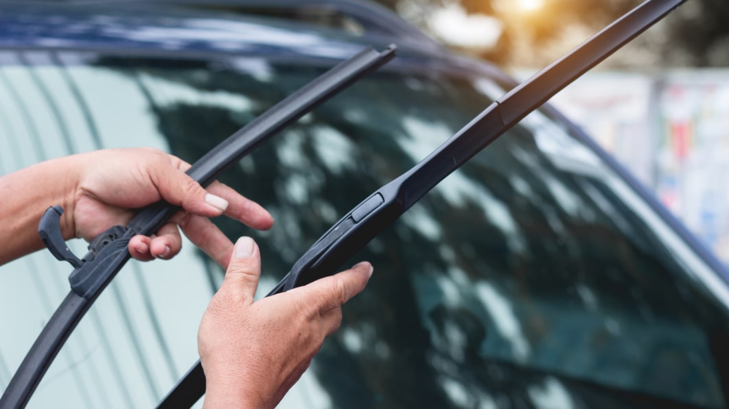 How to Replace the Windshield Wiper Blades Wipers on A 2022 Tesla Model Y  (Very Easy!) Maintenence 
