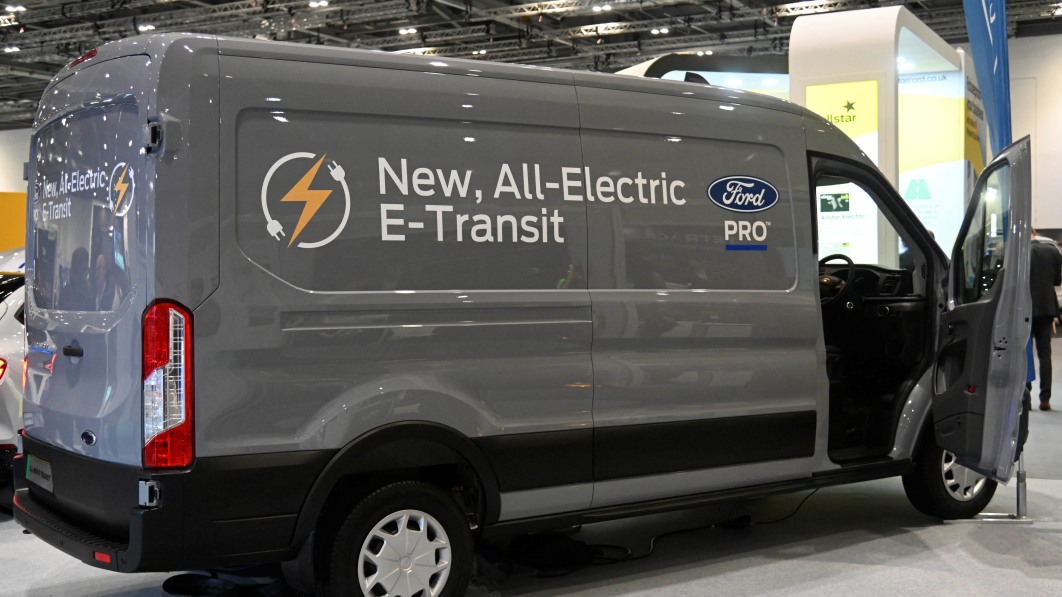 USPS buys 9,250 Ford E-Transit vans, 14,000 charge stations