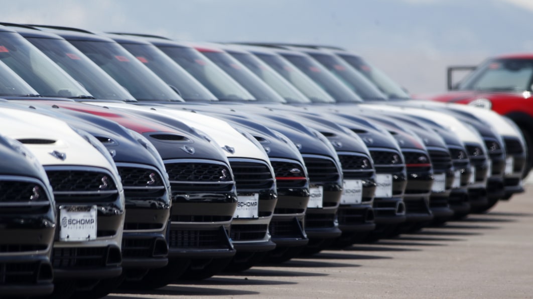 Yeni araç satışlarının, daha güçlü envanterle Mayıs ayında %15 artması bekleniyor