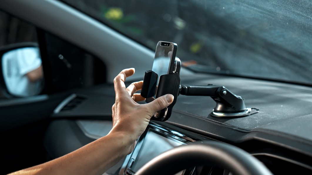 The Best iPhone Car Mounts And Holders In 2024 – Autoblog