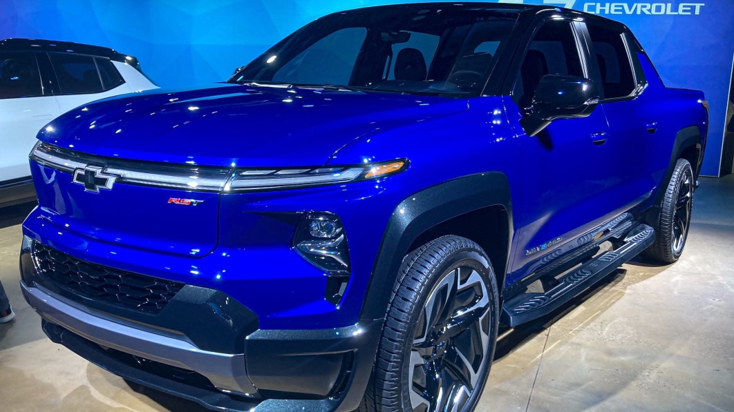 A closer look at Chevy's $105,000 electric truck and its expanding bed