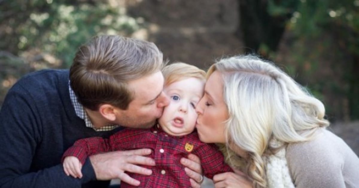 Family Christmas Photos We Can All Relate To | HuffPost Canada