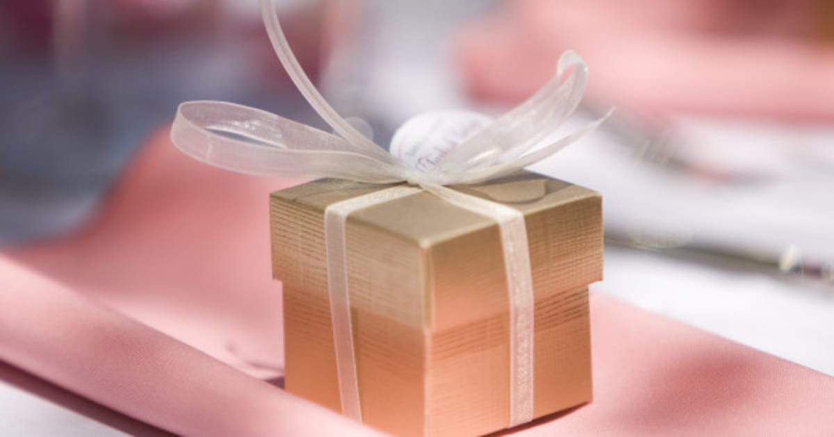 26 Wedding Favour Ideas Your Guests Will Love Huffpost Canada