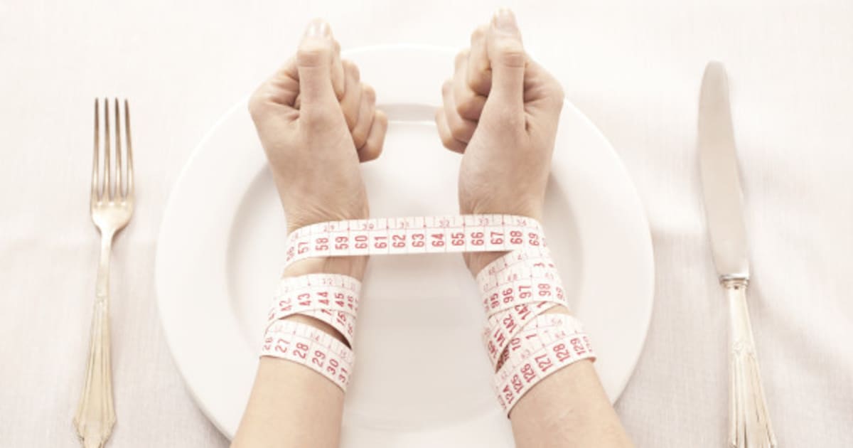 5 Misconceptions About Eating Disorders Huffpost Canada