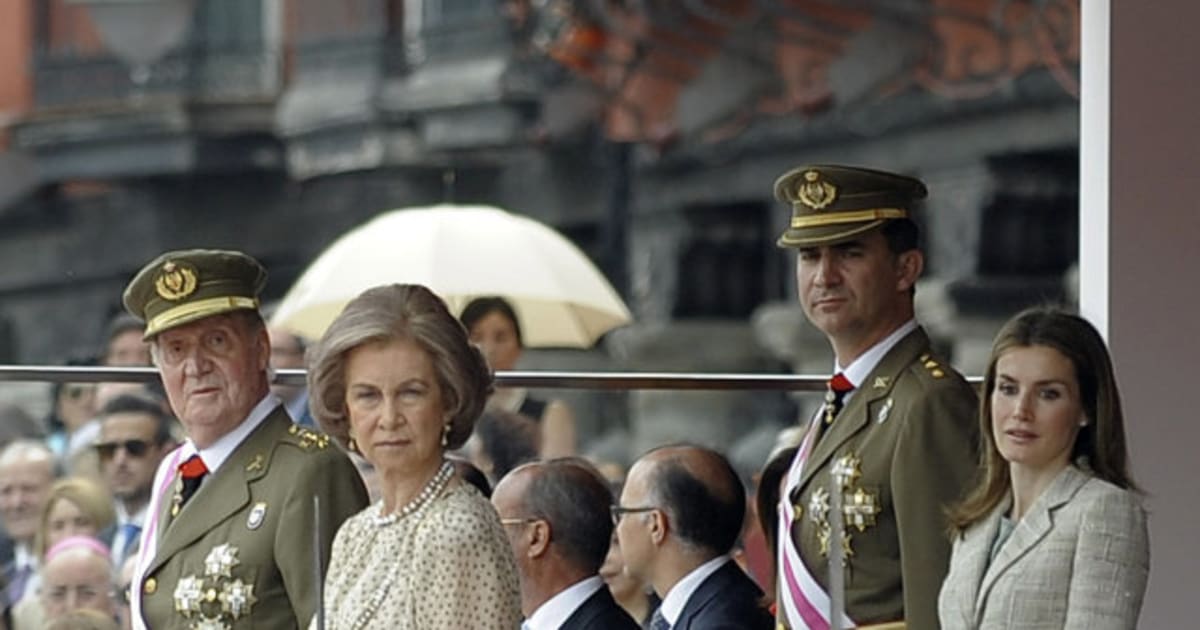 El rey reaparece en el desfile del Día de las Fuerzas 