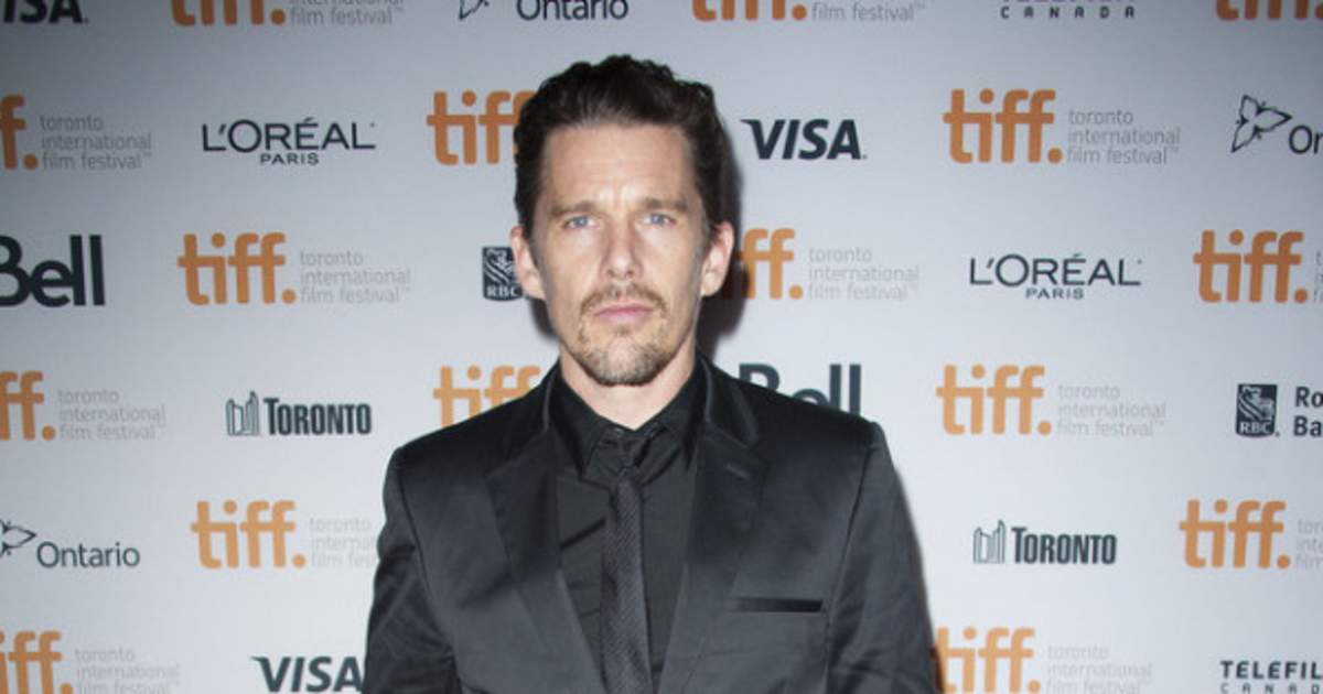 Ethan Hawke TIFF 2014: 'Good Kill' Star Is The Man In Black (PHOTOS