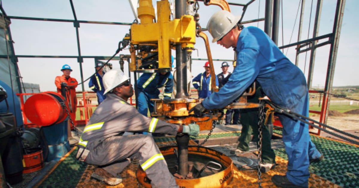 Alberta oil sands construction jobs