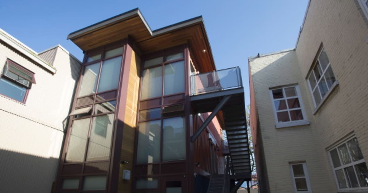 Vancouver Shipping Container Homes Set Example For Rest Of Canada   Http   I.huffpost.com Gen 2907618 Images N SHIPPING CONTAINER HOME VANCOUVER 628x314 