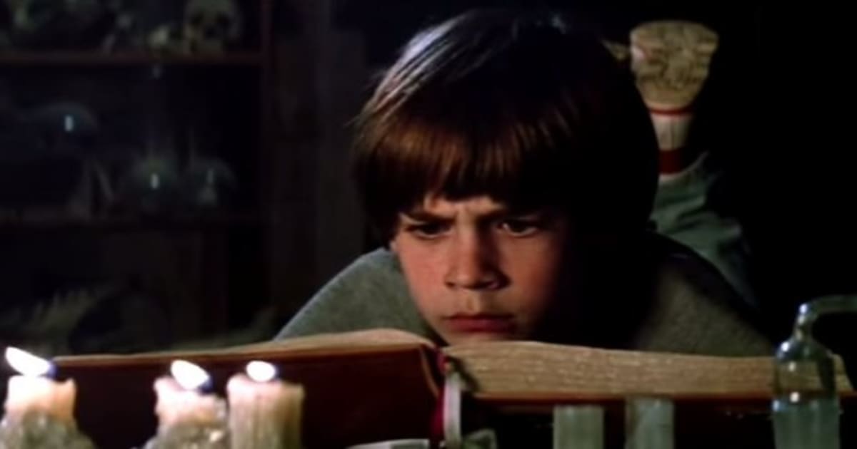 the-neverending-story-dad-seems-strangely-familiar-huffpost-canada