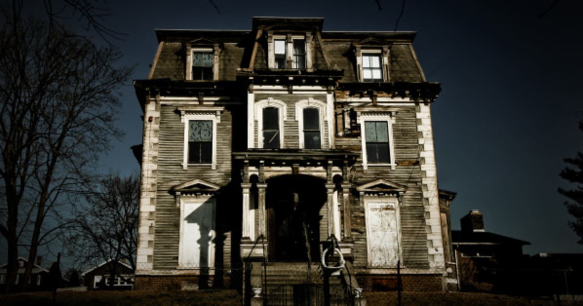 Top 10 Most Haunted Places On The Canadian Prairies | HuffPost Canada