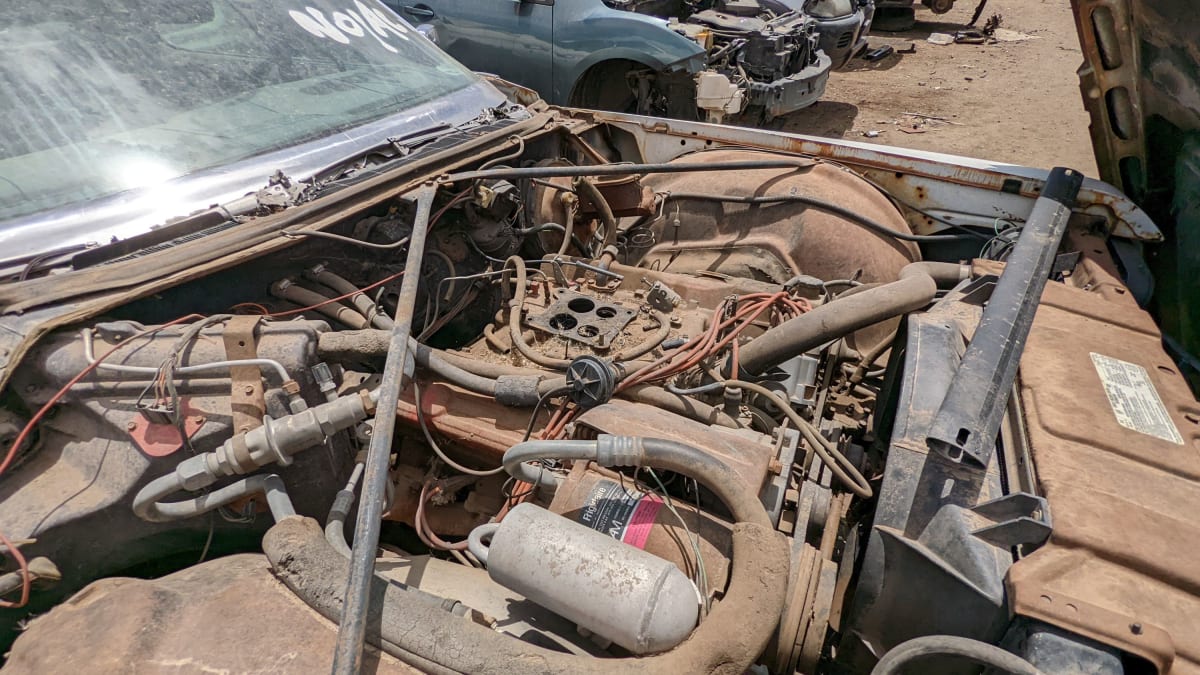 Hurdalık Gem: 1972 Buick Centurion Dört Kapılı Hardtop