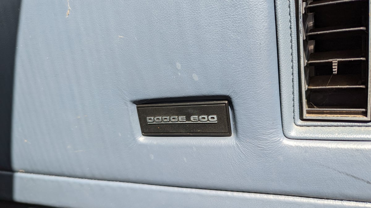 Hurdalık Gemisi: 1987 Dodge 600 Sedan