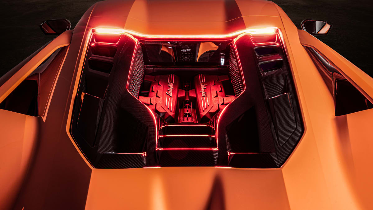2024 Lamborghini Revuelto is the 1,001-horsepower start of a new era -  Autoblog