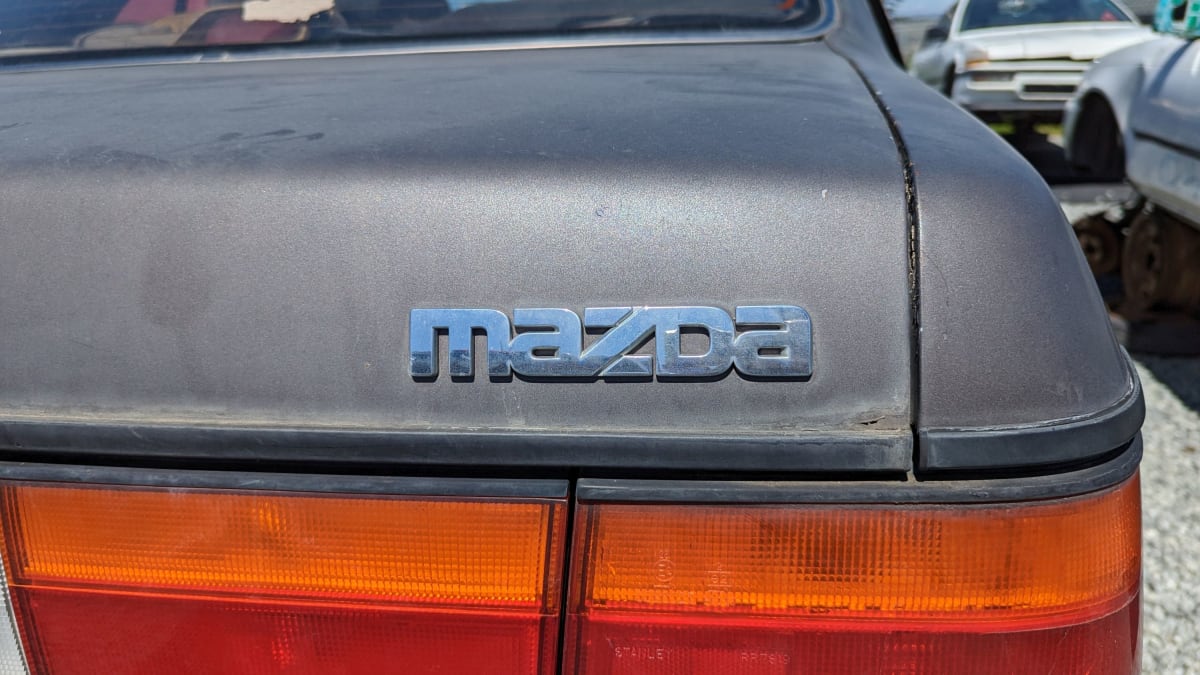 Hurdalık Mücevheri: 1990 Mazda 929 S