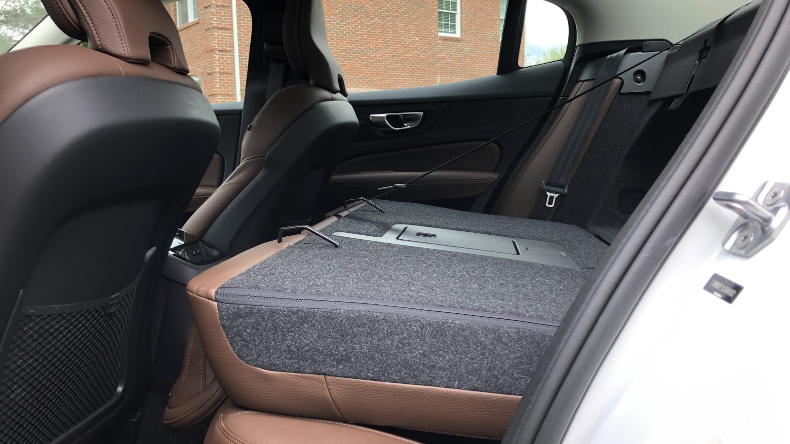 2020 Volvo S60 T8 Luggage Test | Long-term utility update 16 Rice Tire