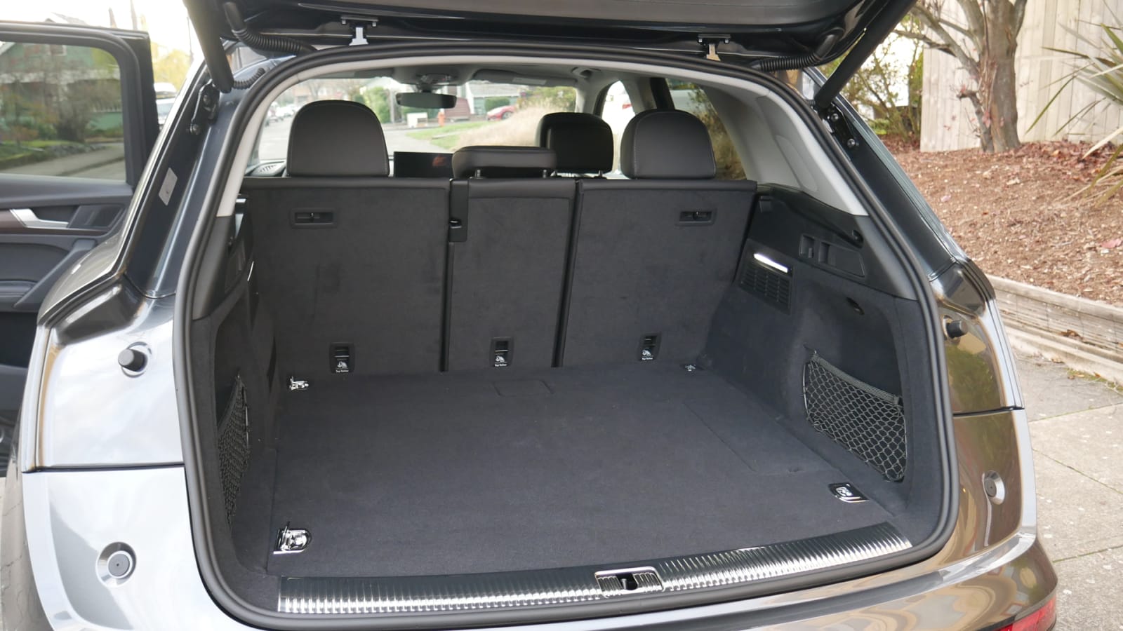 2021 Audi Q5 luggage test cargo area