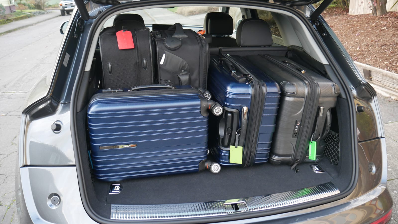 2021 Audi Q5 luggage test bags seats rearward