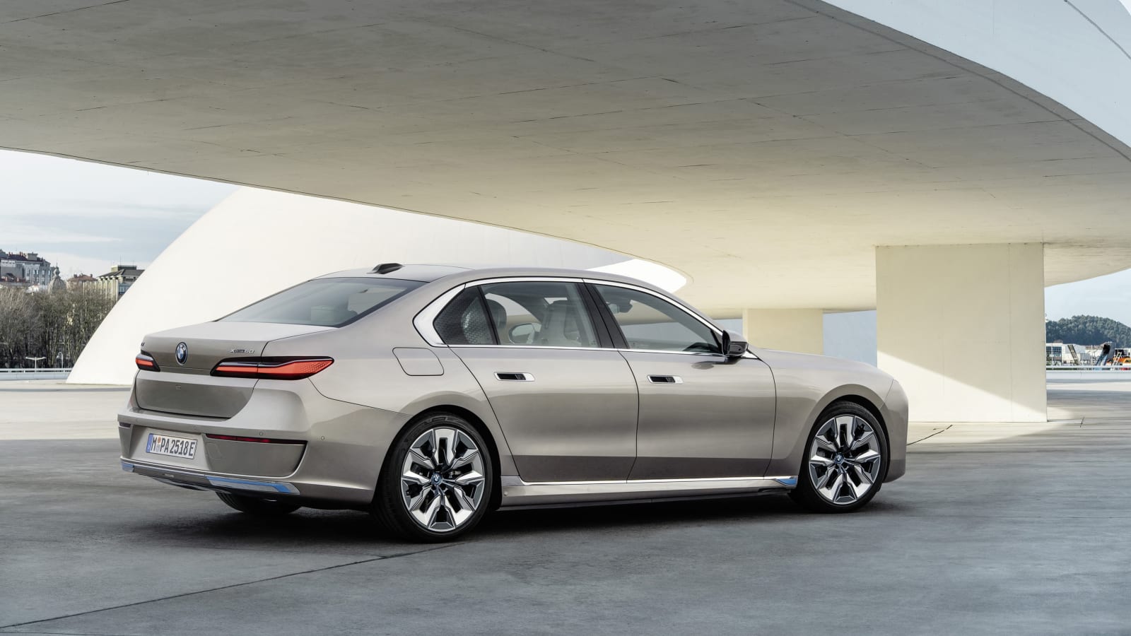 2023 BMW i7 and new gasoline 7 Series variants fully revealed