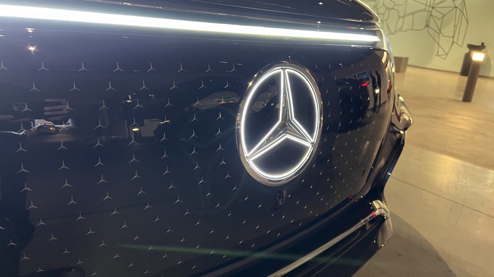 Premier essai du VUS Mercedes-Benz EQS 2023 : meilleur parce qu'il est plus gros?