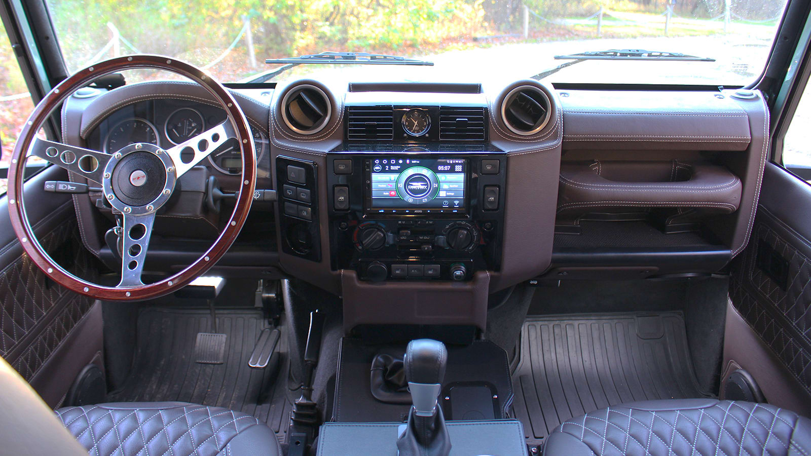 Osprey Custom Cars 1991 Land Rover Defender 90