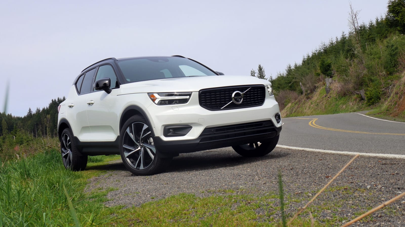 2023 Volvo XC40 B4 Core 4dr Front-Wheel Drive Sport Utility SUV: Trim  Details, Reviews, Prices, Specs, Photos and Incentives