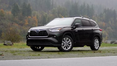 2022 Toyota Highlander Review | What's new, Hybrid MPG, pictures, pricing