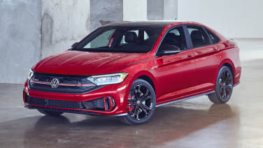 2022 VW Jetta gets up to 43 mpg highway with its six-speed manual
