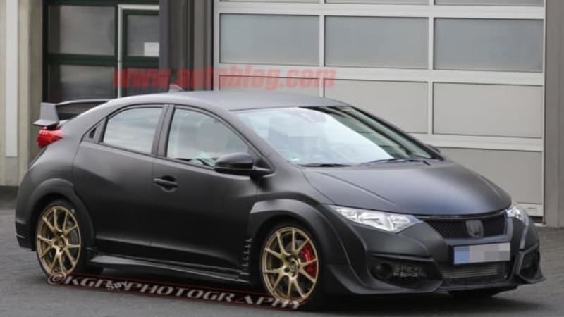 Honda Civic Type R caught naked and frisky