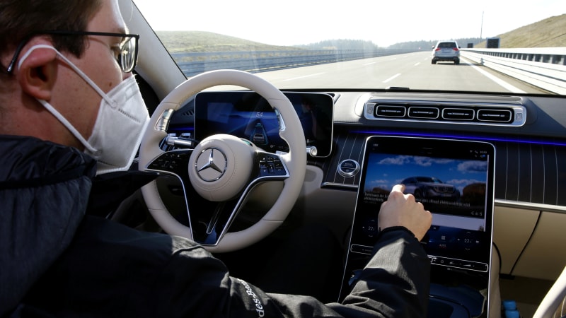 Mercedes bets on evolution as Tesla touts revolution in automated driving #TechNews