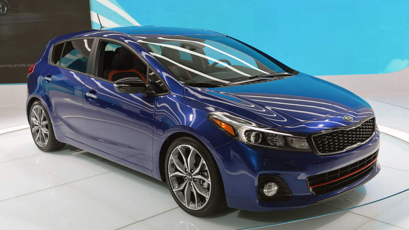 Kia Forte and Forte5 bring fresh new duds to Detroit - Autoblog