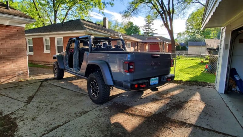 2020 Jeep Gladiator Reviews | Price, specs, features and photos