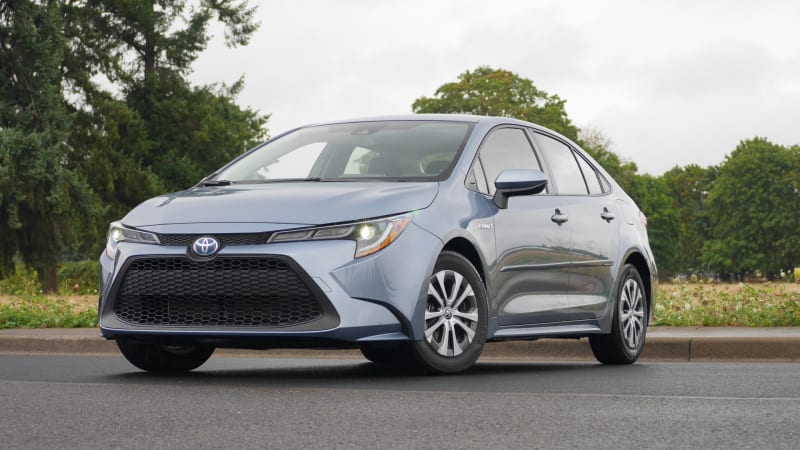 Toyota Corolla Hybrid Second Drive Fuel Economy Pricing Features Autoblog