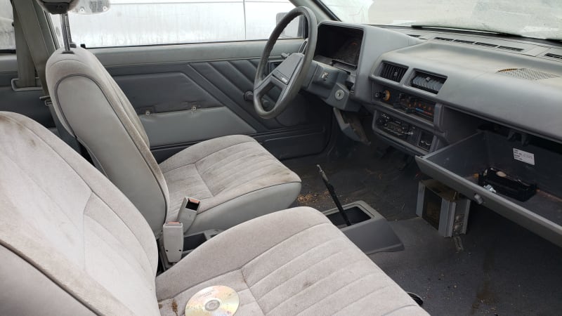 Junkyard Gem: 1986 Nissan Sentra two-door sedan