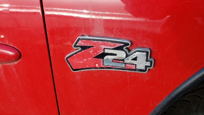 Junkyard Gem: 2000 Chevrolet Cavalier Z24 Convertible 2 Rice Tire