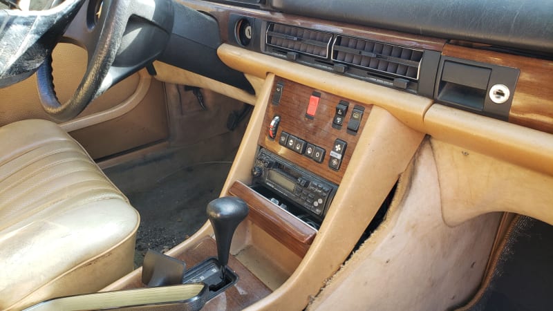 Junkyard Gem: 1981 Mercedes-Benz W126 S-Class with nearly 600k miles