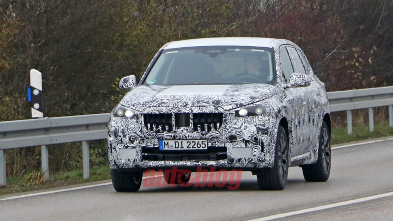 BMW X1 plug-in hybrid revealed in new spy photos