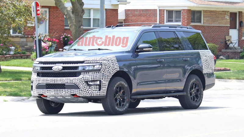 2022 Ford Expedition Timberline spy photos show tow hooks, skid plate