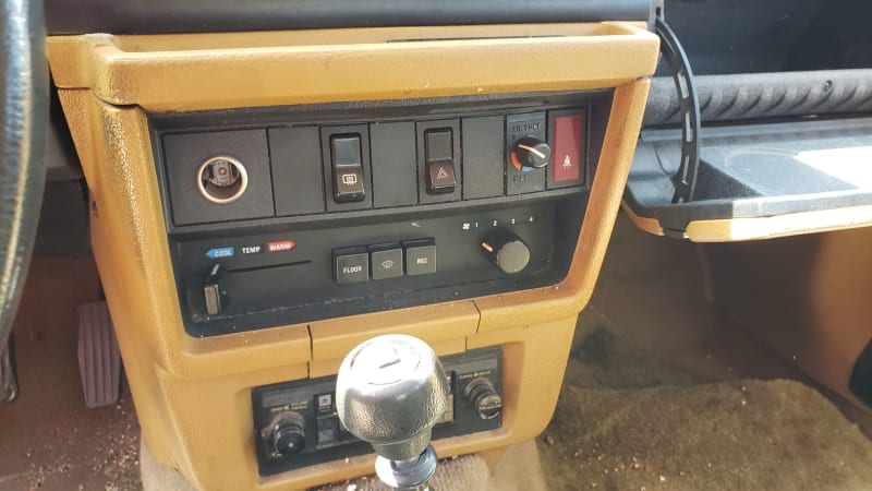 Schrottplatz-Perle: 1983 Volvo 240 DL Limousine€