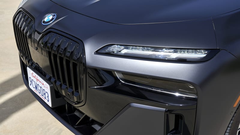 2023 BMW i7 İlk Sürüş İncelemesi: Sürüş keyfi, kullanımı acı
