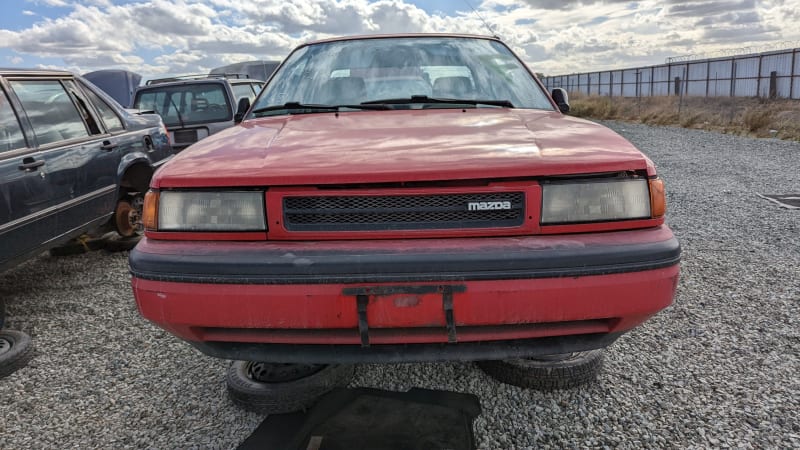 Hurdalık Gemisi: 1992 Mazda Protegé sedan