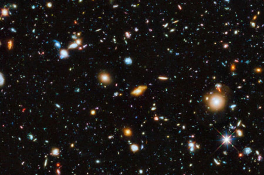 ハッブル望遠鏡の「史上最高にカラフルな宇宙写真」 | ハフポスト