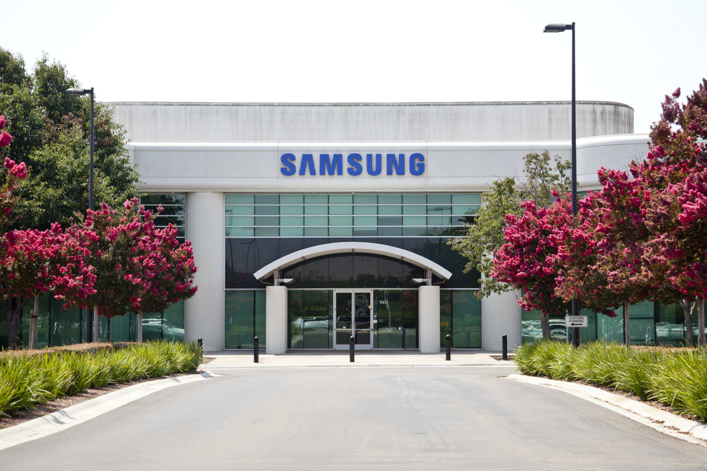 The Morning After: Samsung’s secret war on repair