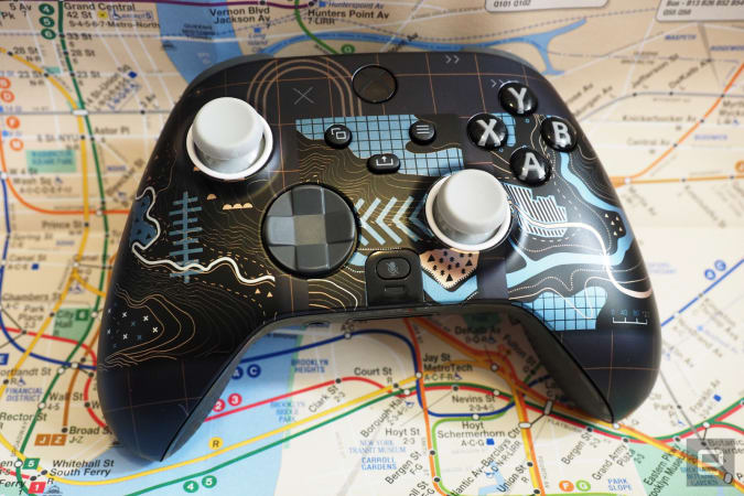 Scuf Gaming Instinct Pro with map patterned face