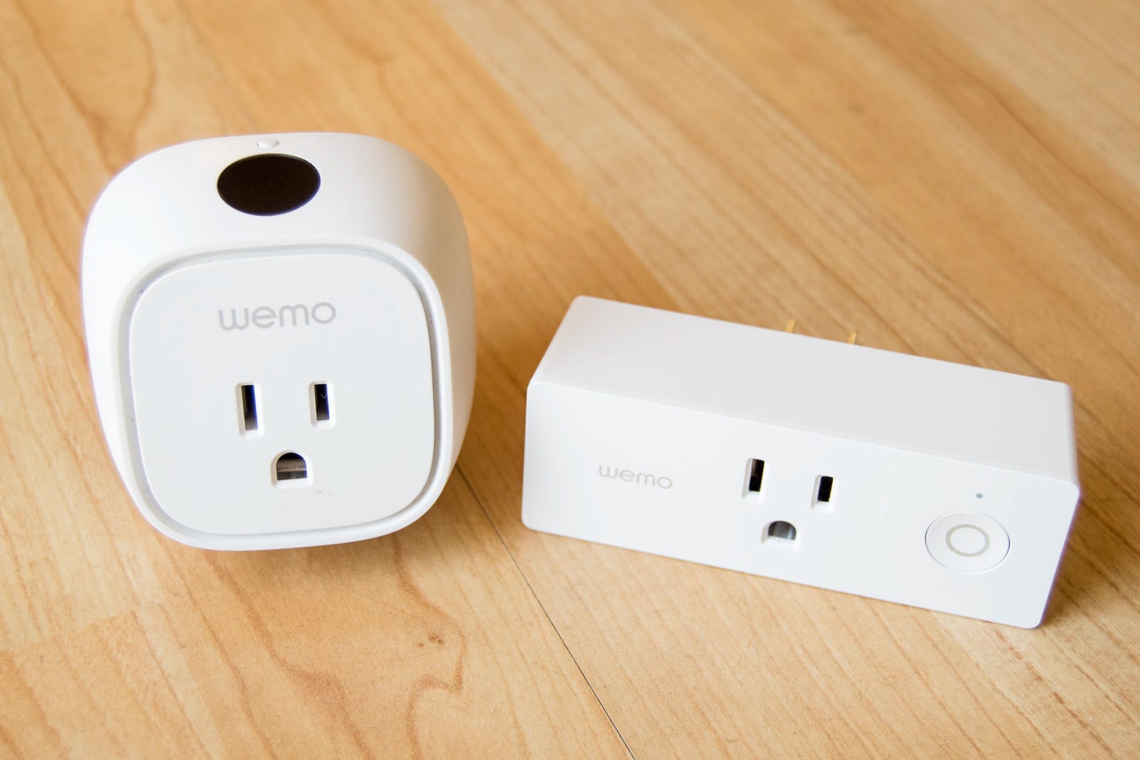 Plug-in smart outlet