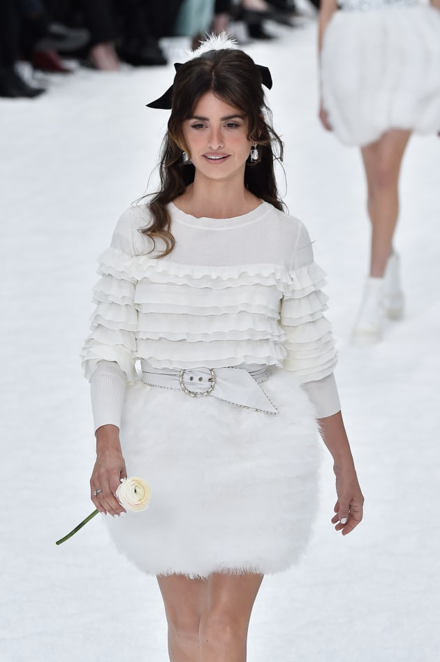 Penélope Cruz durante el desfile otoño/invierno 2019 de Chanel.